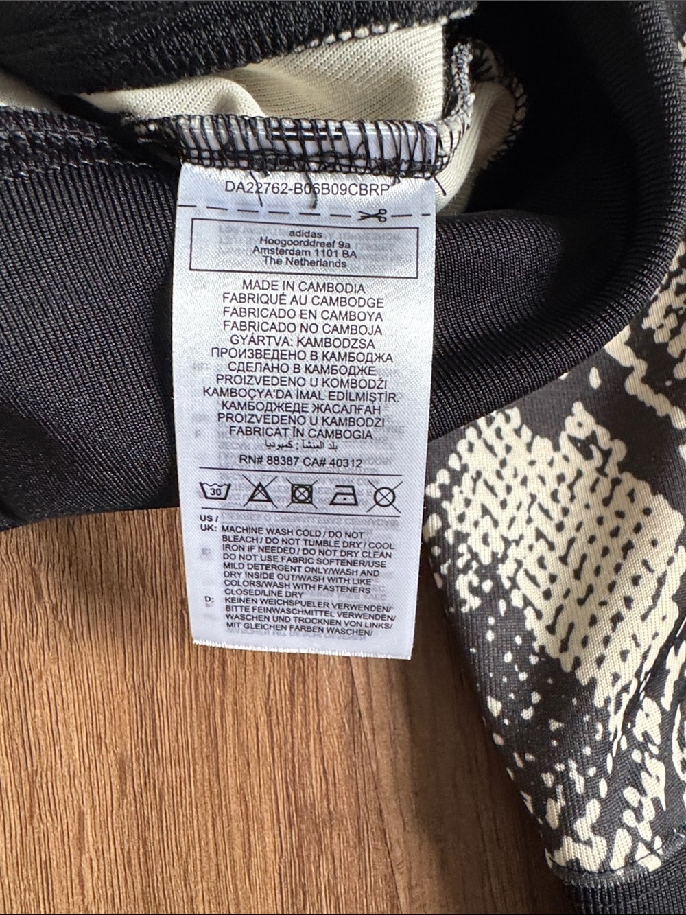 Adidas Trefoil Snake-Print Zip Track Jacket in Black & Cream (Size S) - Picture 3 of 12